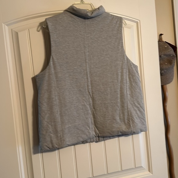 Gray vest size XL - Picture 4 of 7